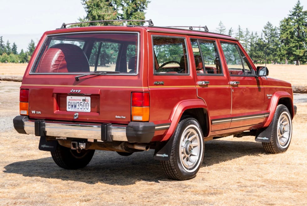 This 48k-Mile 1985 Jeep Cherokee For Sale on Bring a Trailer