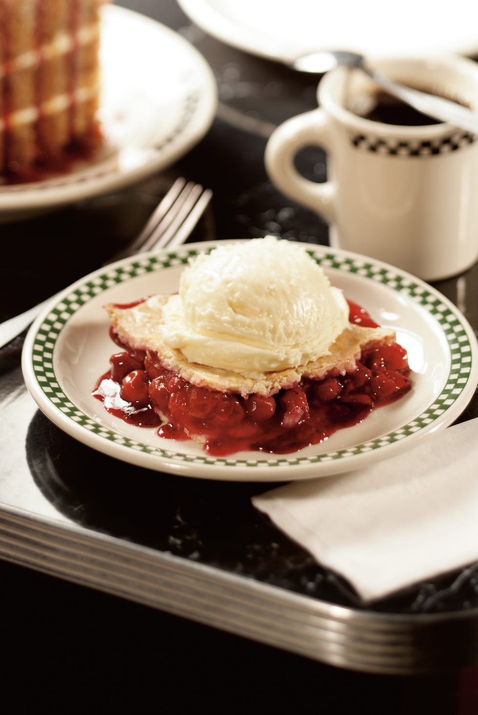 cherry pie with ice cream