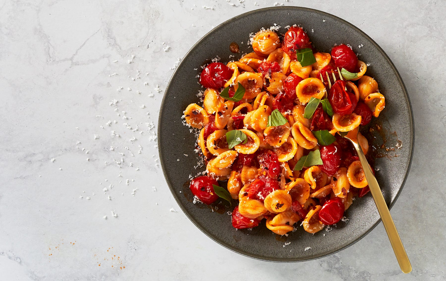 This Cherry Tomato Pasta Is Restaurant-Worthy