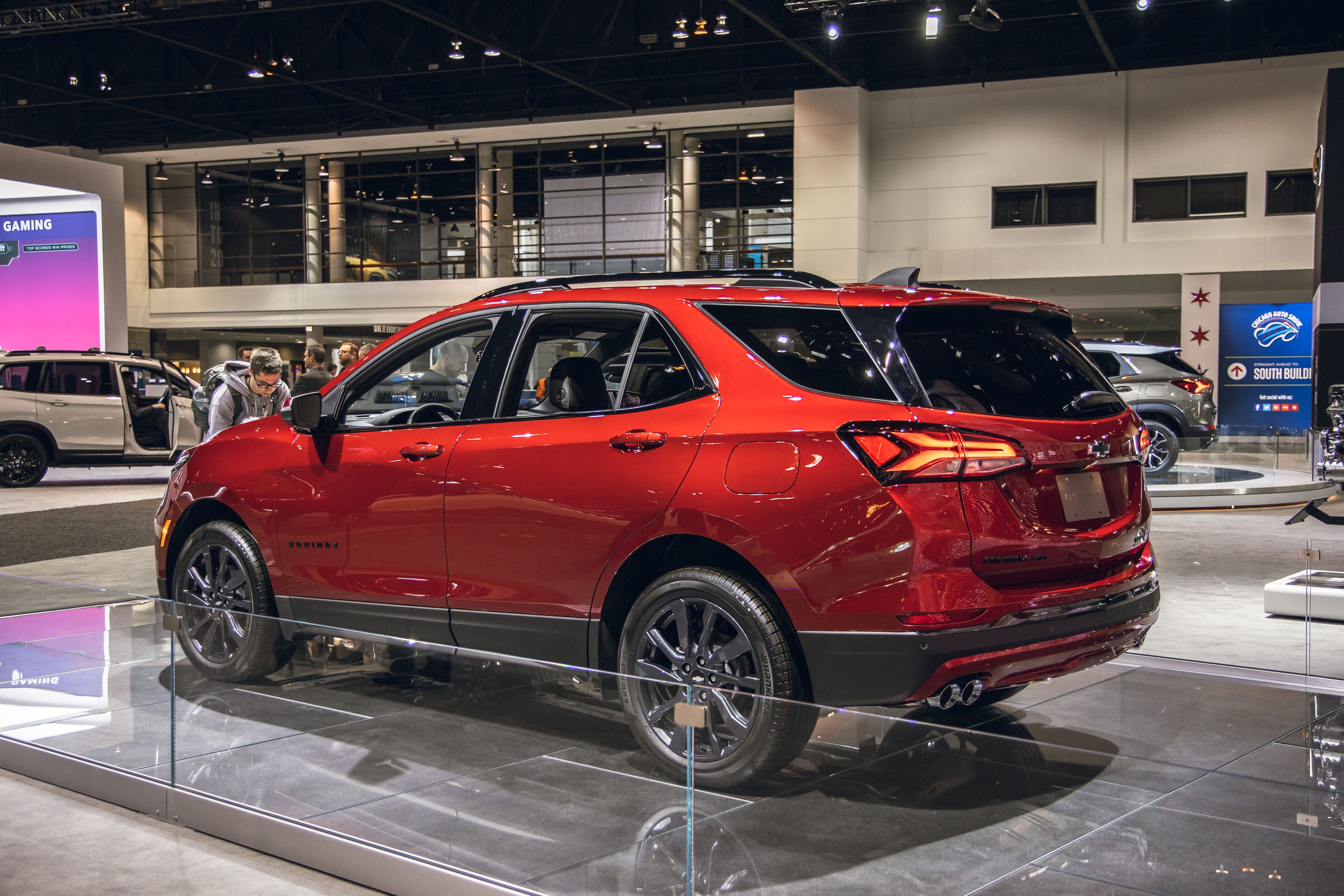 View Photos Of 2021 Chevrolet Equinox