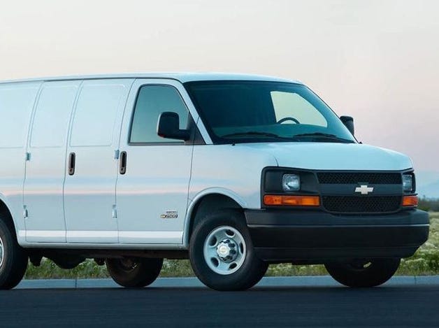 2017 Chevrolet Express Side 2017 chevrolet express