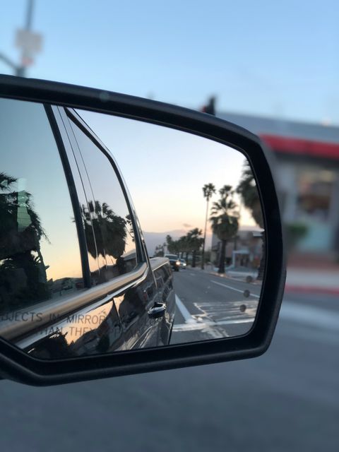 Rear-view mirror, Automotive mirror, Mirror, Reflection, Auto part, Mode of transport, Automotive side-view mirror, Vehicle, Car, Driving, 