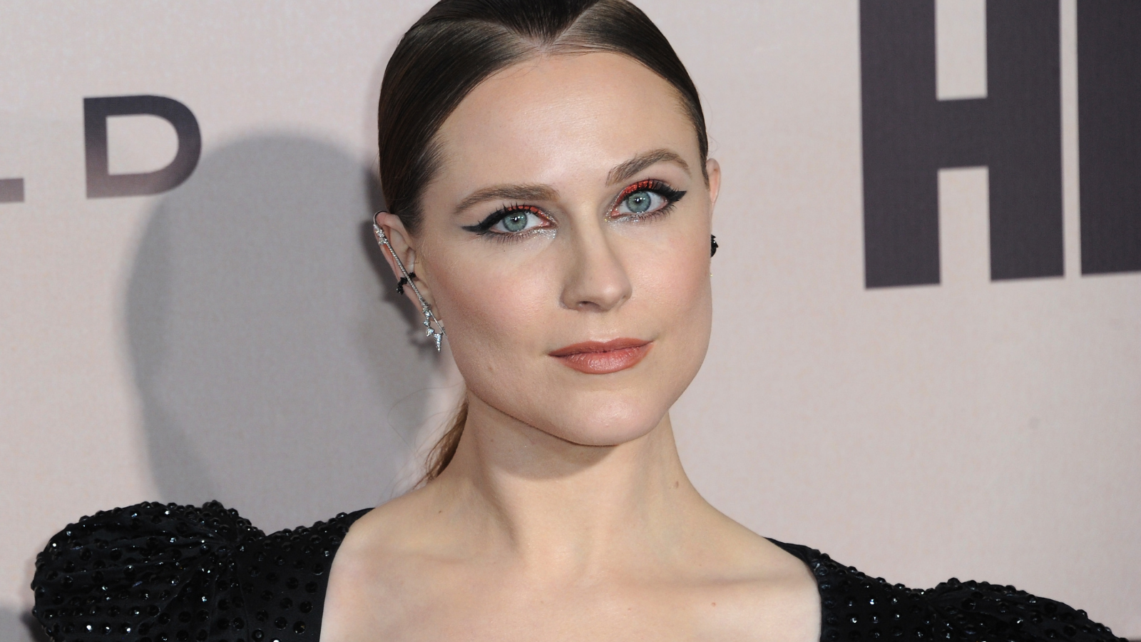 Evan Rachel Wood, attrice pluripremiata |Cosmopolitan