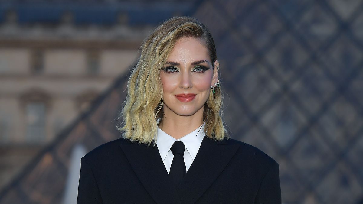 https://hips.hearstapps.com/hmg-prod/images/chiara-ferragni-attends-the-lancome-x-louvre-photocall-as-news-photo-1708429439.jpg?crop=1xw:0.84375xh;center,top&resize=1200:*
