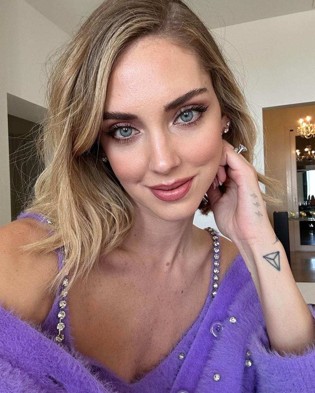 I beauty look di Chiara Ferragni alle Fashion Week incantano il web