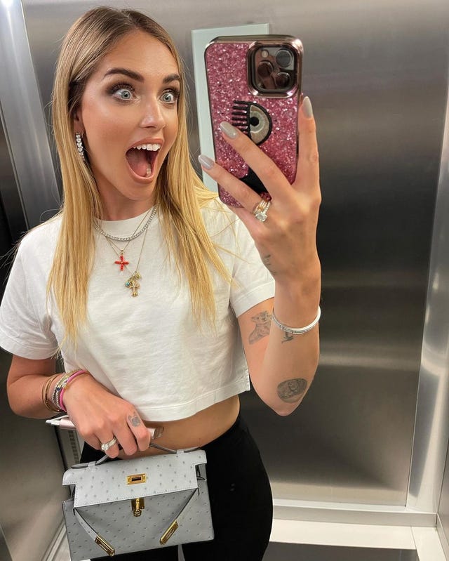 Sanremo 2023, Chiara Ferragni apre in diretta la pagina Instagram