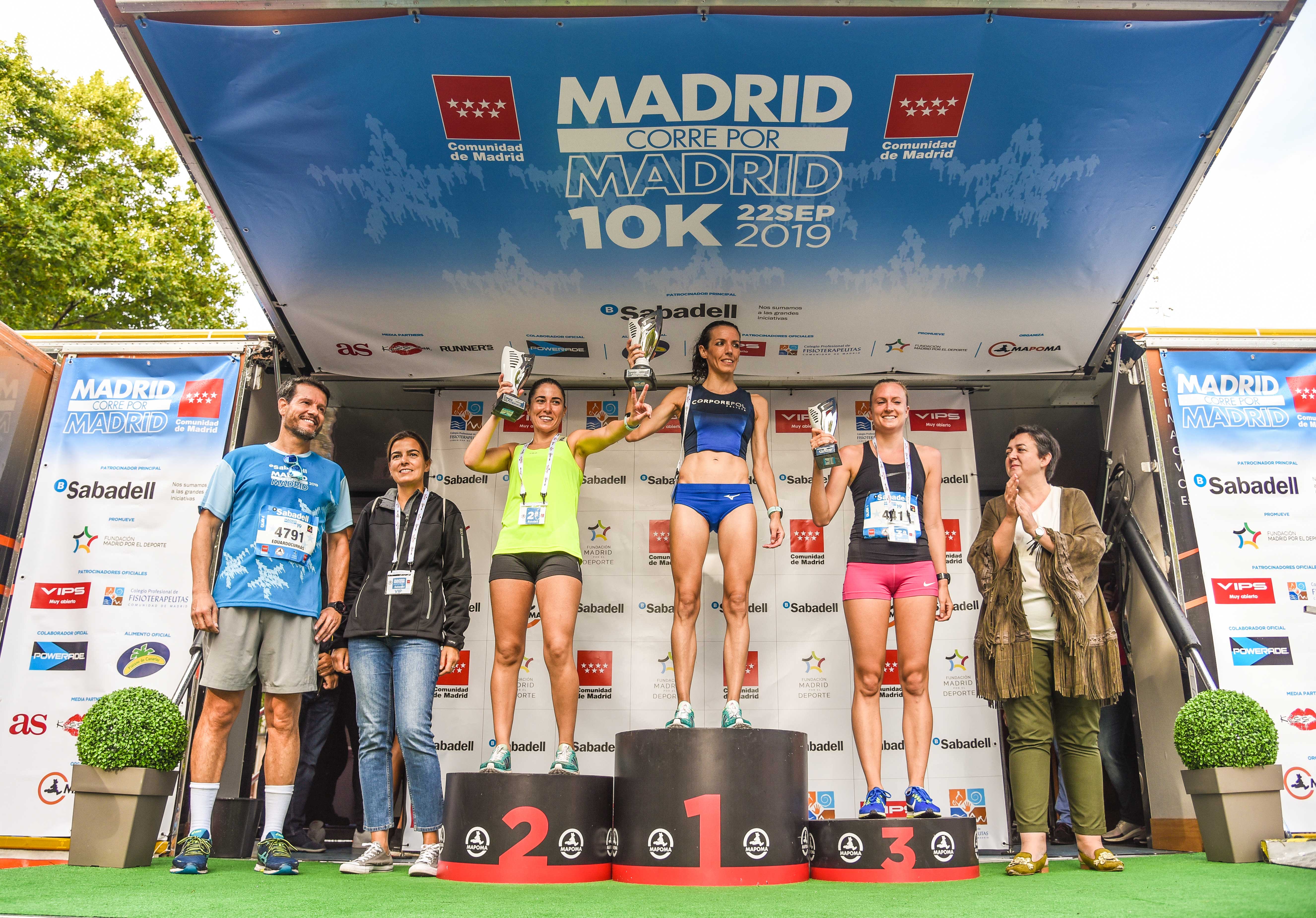 Podium, Stage equipment, Technology, Electronic device, Competition, Championship, Recreation, Team, Competition event, heater, 