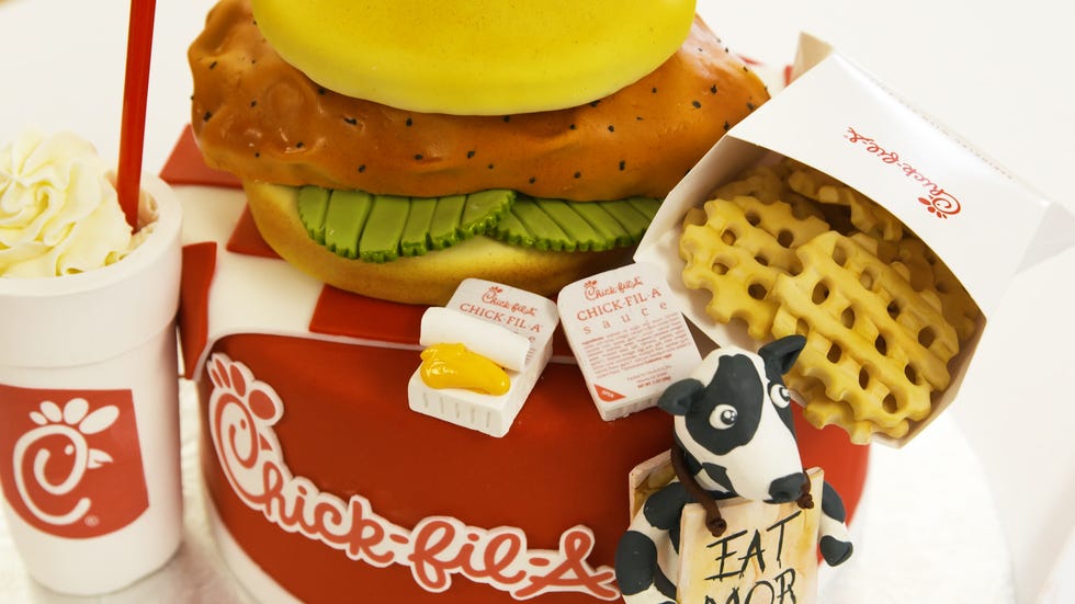 Junk food, Kids' meal, Fast food, Cheeseburger, Food, Meal, Hamburger, Whopper, Dish, Breakfast, 