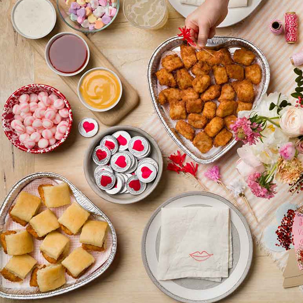 Chick Fil A Is Serving Chicken Nuggets In Heart Shaped Trays For Valentines Day 9006