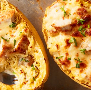 spaghetti squash baked with alfredo sauce and cheese