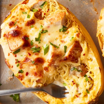 spaghetti squash baked with alfredo sauce and cheese