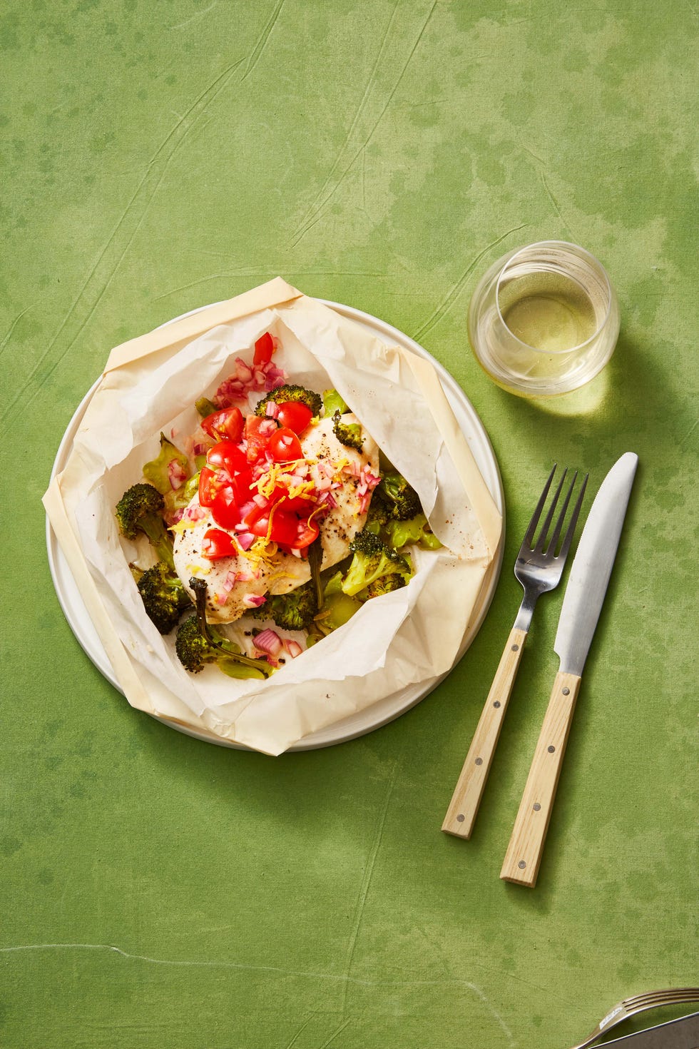 chicken and broccoli parchment packets