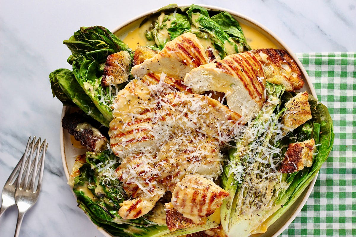 grilled-chicken-caesar-salad-how-to-make-a-caesar-salad