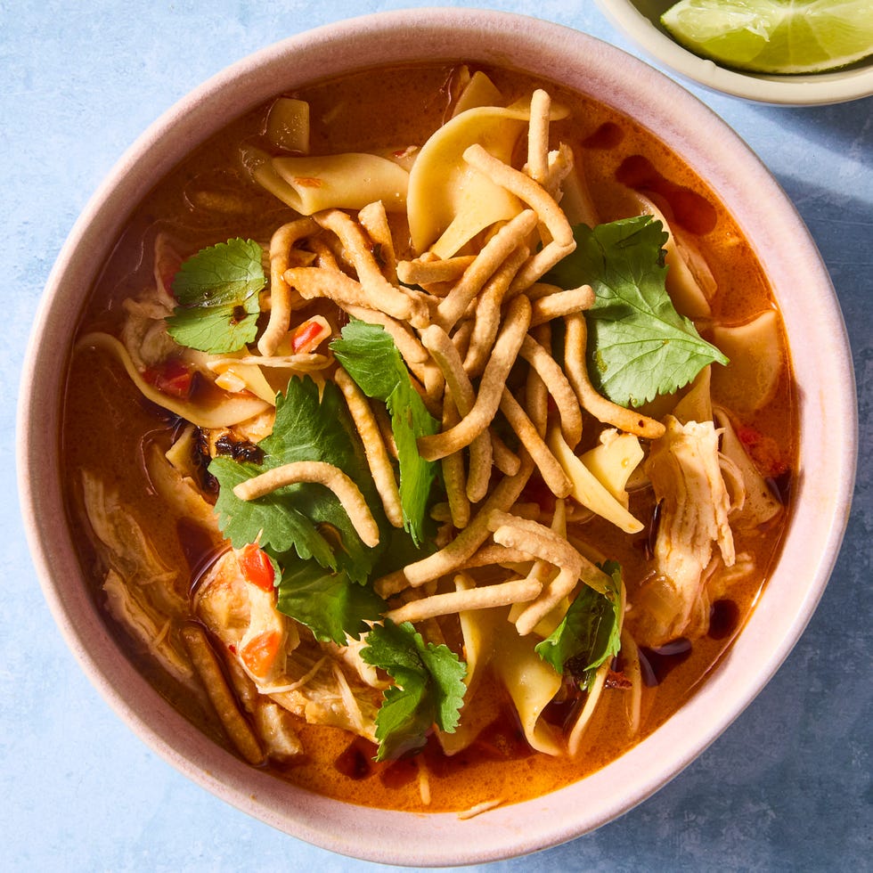 noodle soup with chicken and curry paste