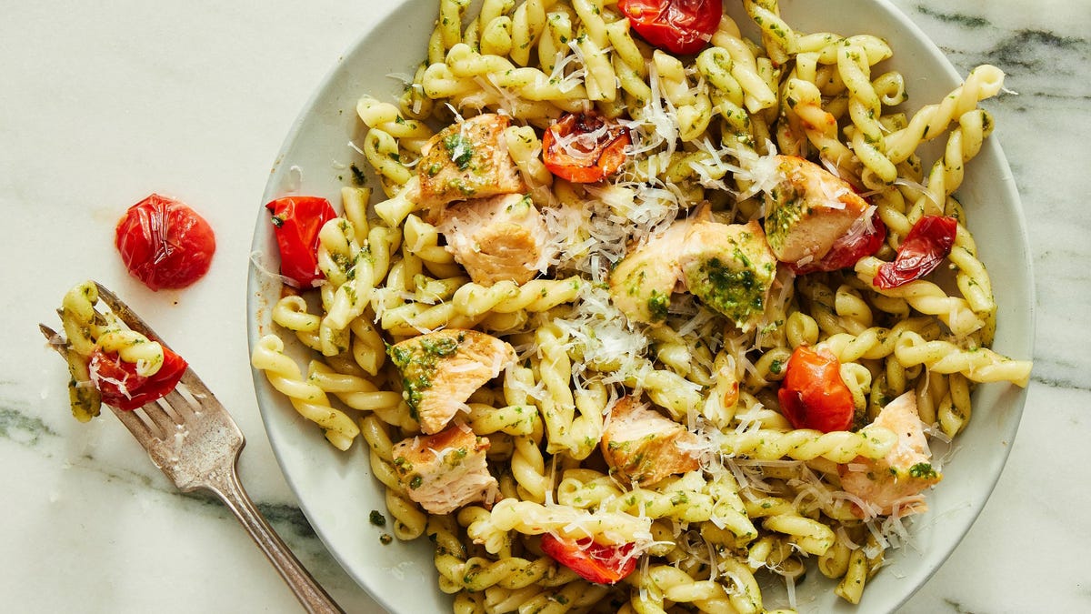 Pesto pasta store