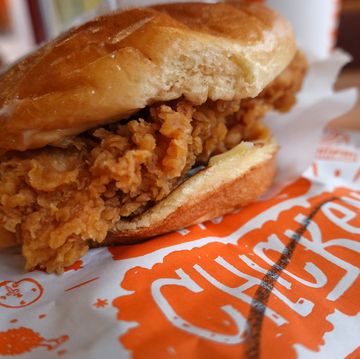 popularity of fast food chicken helps drive nationwide chicken shortages and price increases