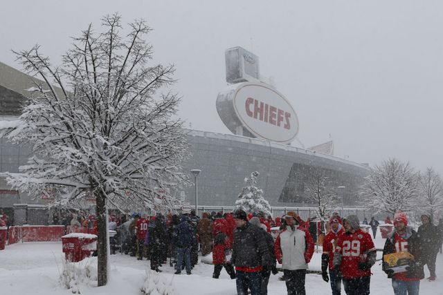 chiefs cold weather gear