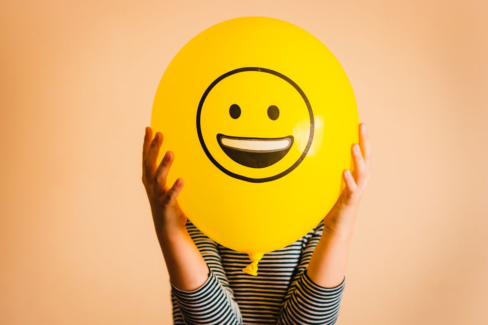 你不是真正的快樂？看行為學家從「笑的方式」分辨一個人個性是否真心快樂！