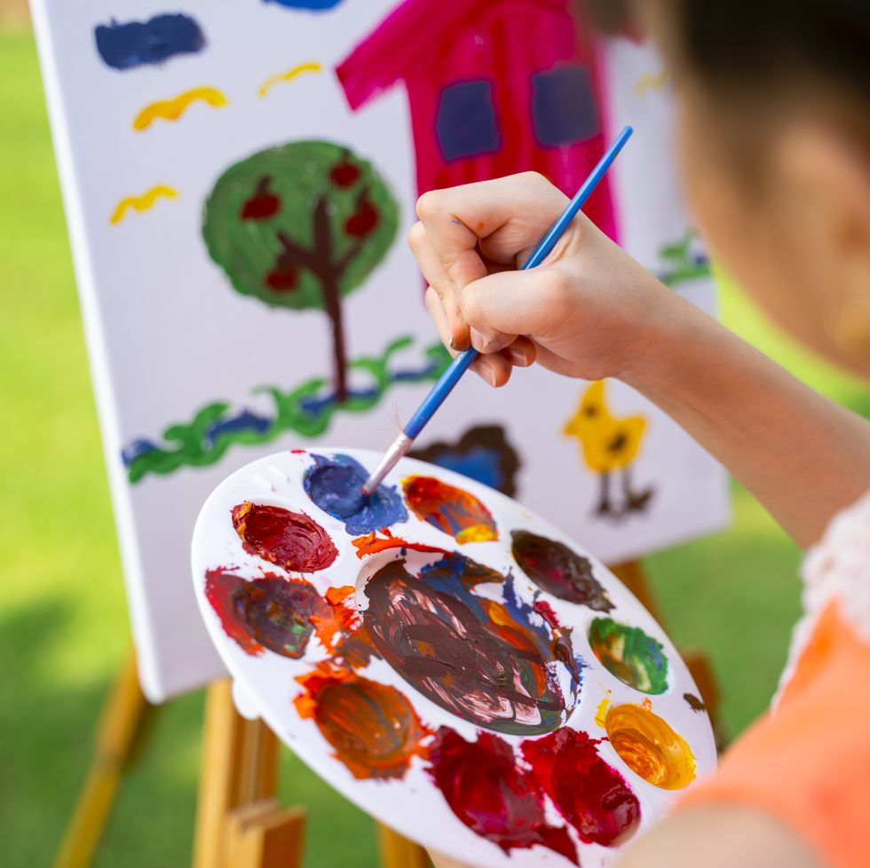 children is drawing some idea