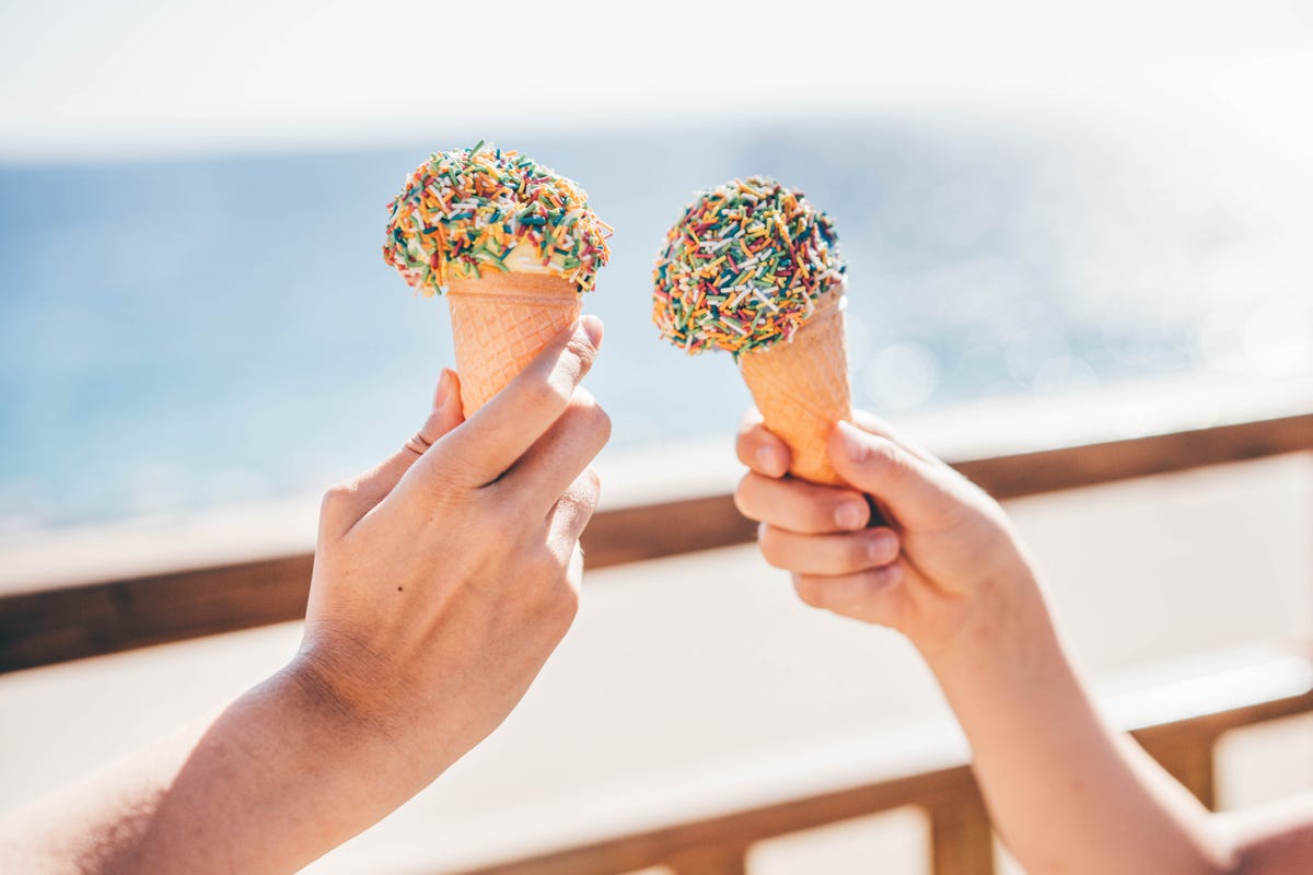 children with ice cream