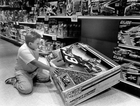 9/24/1987, OCT 4 1987; Childrens Palace 5022 S. Jellison Kids Buying Miliaristic Toys shot of sean h