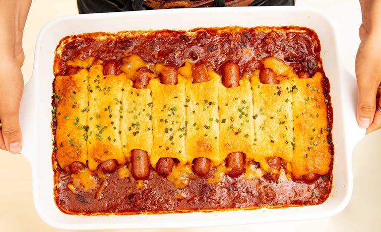 preview for Chili Cheese Dog Lovers: This Is The Dinner Of Your Dreams