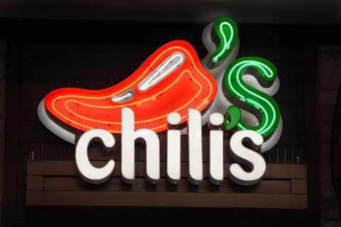 chilis restaurants open new years day