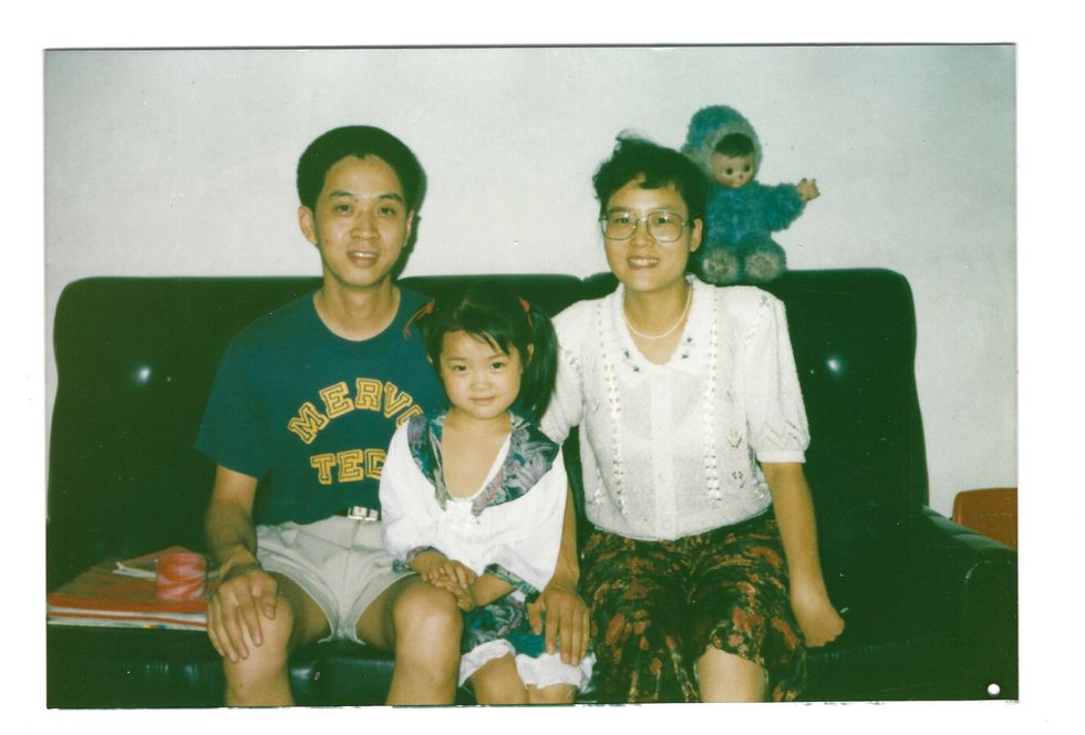 qian julie wang and her parents in china