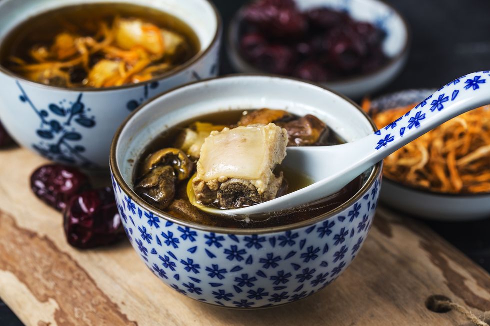 chinese medicine pork ribs stew