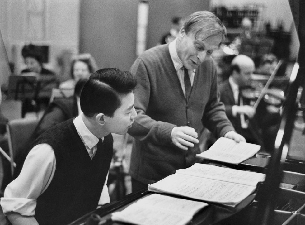 中國知名鋼琴家傅聰不敵新冠肺炎，於英國逝世享壽86歲