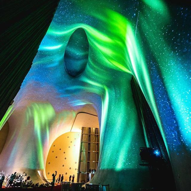 台中歌劇院把極光搬進館內！「光之曲幕」打造360度超真實沈浸式感官體驗
