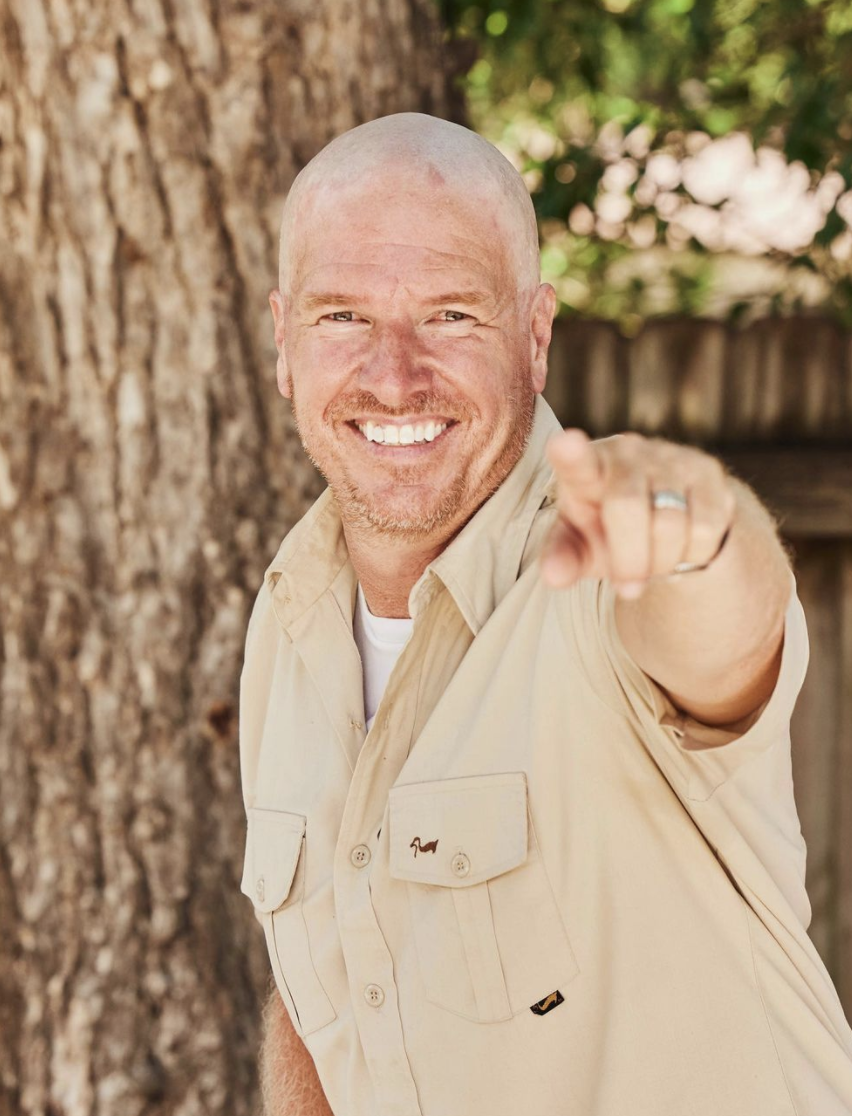 See Fixer Upper Star Chip Gaines After He Shaved His Head for