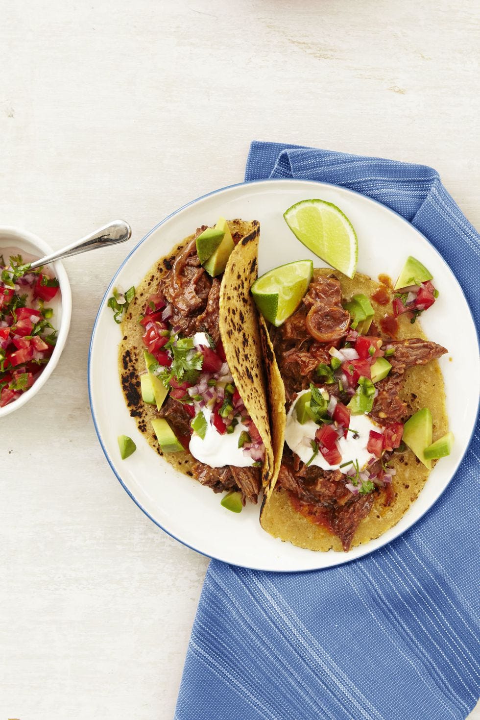 crockpot meals for kids chipotle beef tacos with pico de gallo