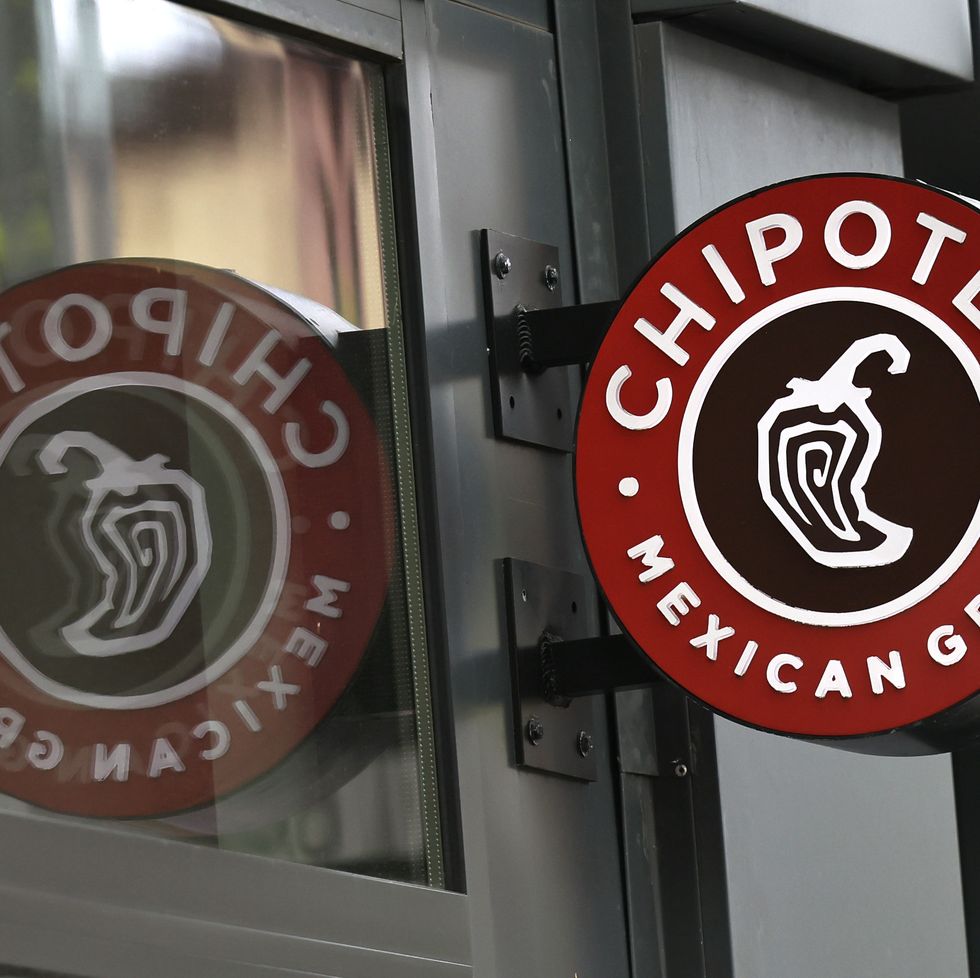 Chipotle Mexican Grill opens in Monroe with pickup window