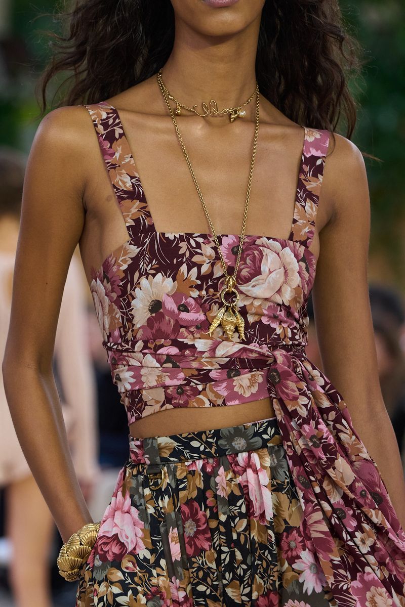 Everything to Know About the Fish Jewelry Trend
