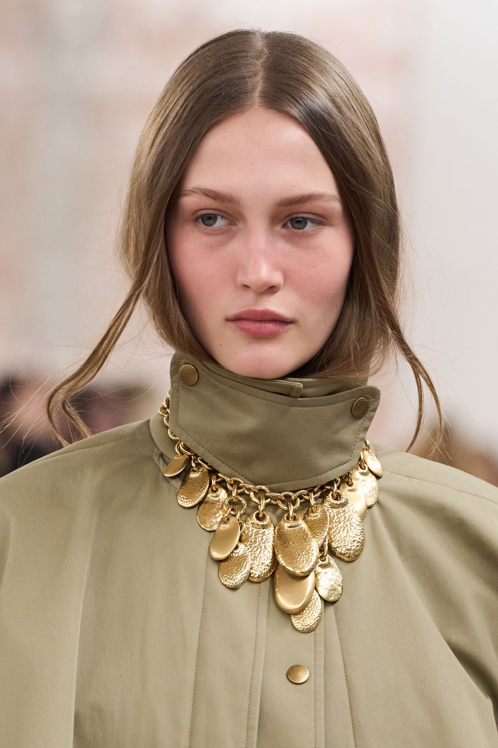 ‘Make-Up-Free’ Beauty Supersedes Fashion Week Maximalism At Chloé's ...