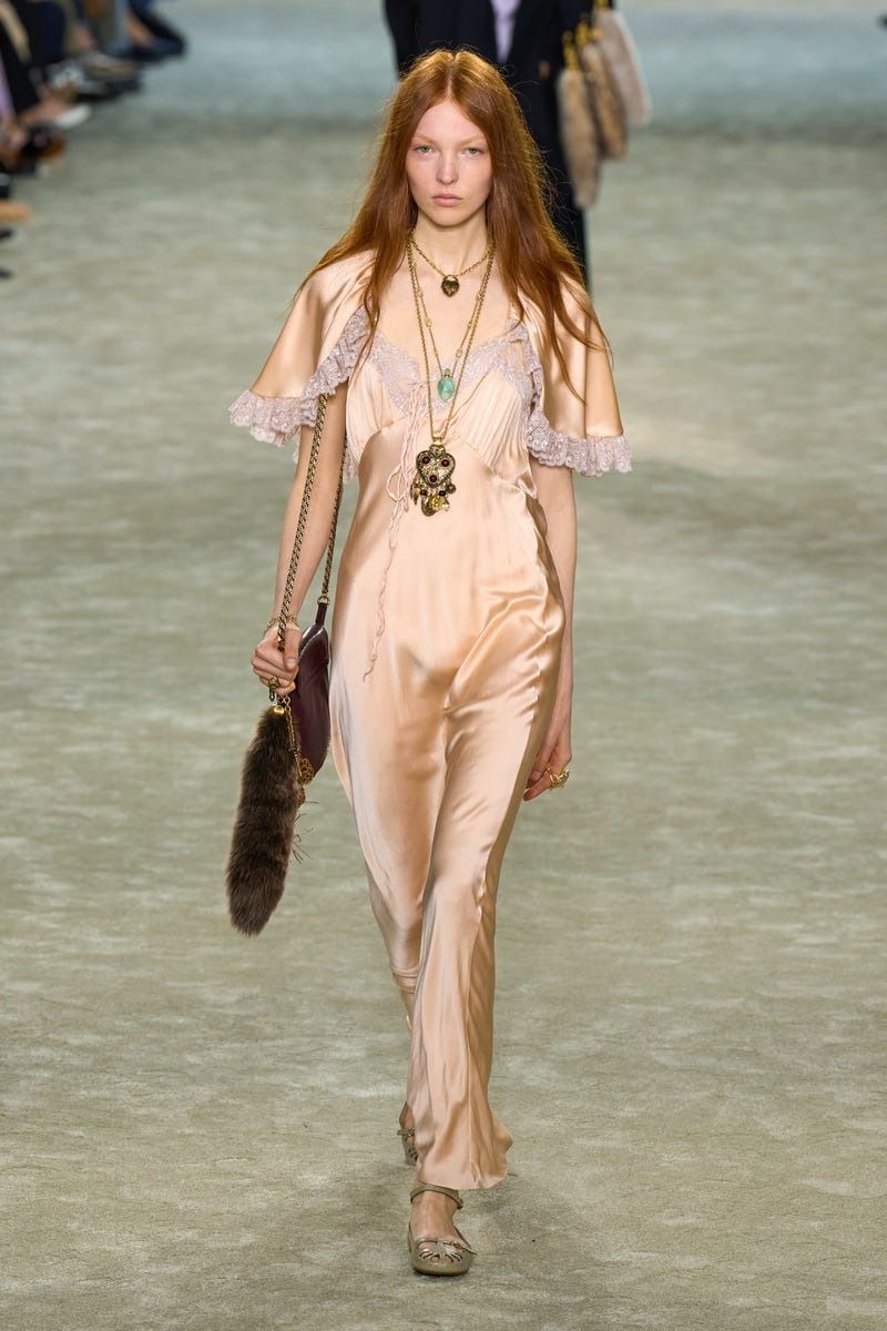 クロエ（CHLOE）2025-26秋冬コレクション | ファッション | ELLE
