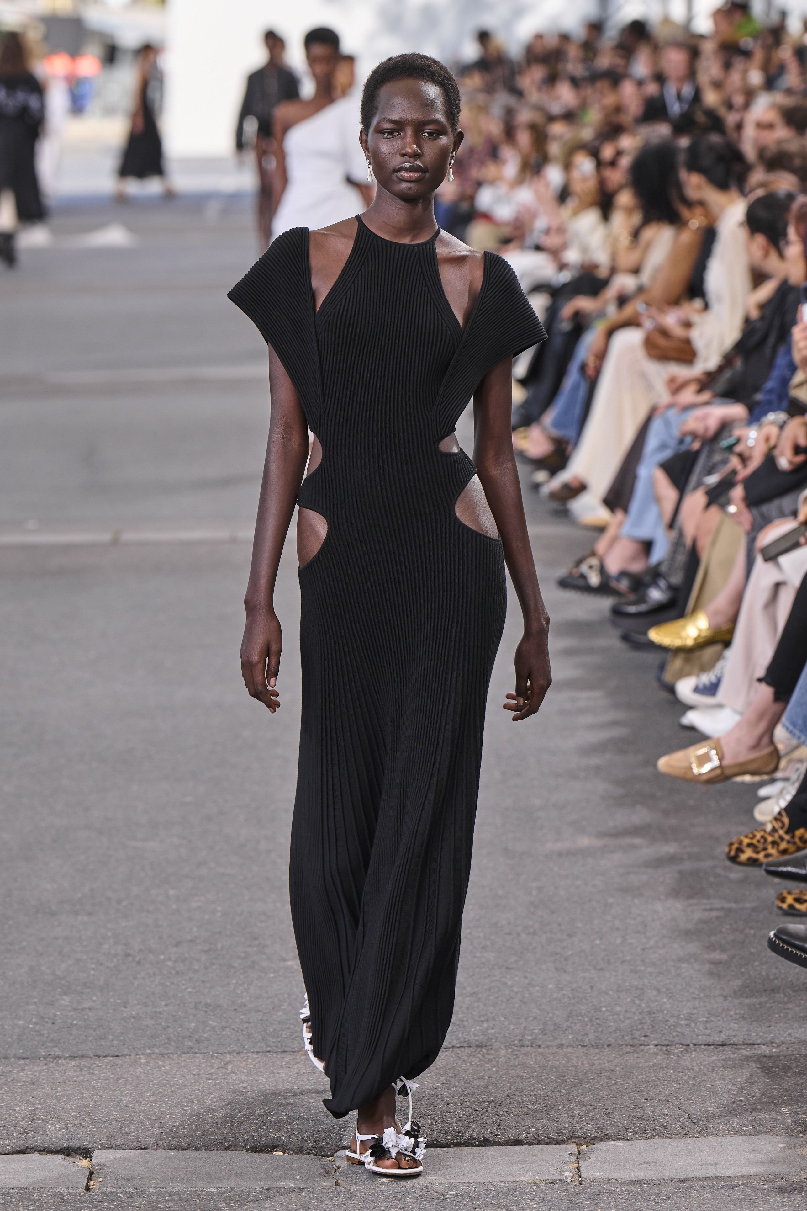クロエ（CHLOÉ）2024春夏コレクション | ファッション | ELLE