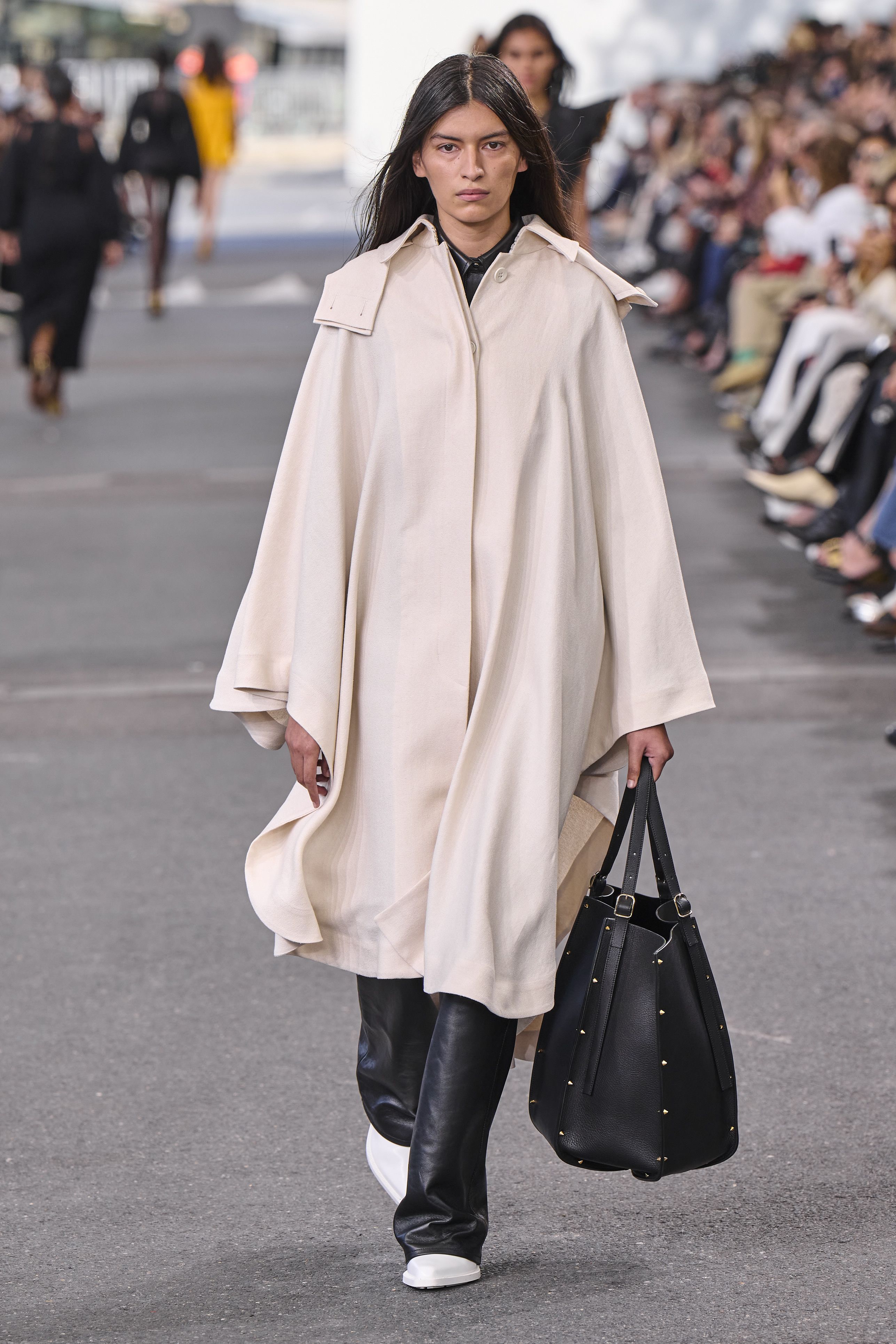 クロエ（CHLOÉ）2024春夏コレクション | ファッション | ELLE