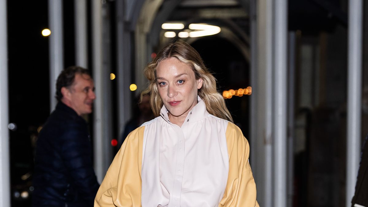 preview for Chloë Sevigny Reveals What She Thinks About Gypsy Rose Blanchard's Release | Ask Me Anything | ELLE