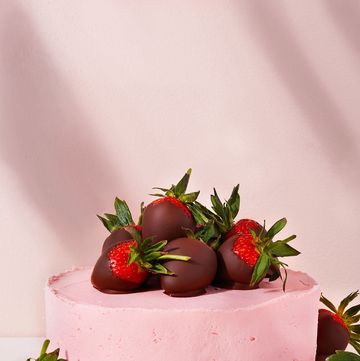 chocolate cake, chocolate cake recipe, chocolate fudge cake, chocolate strawberry cake
