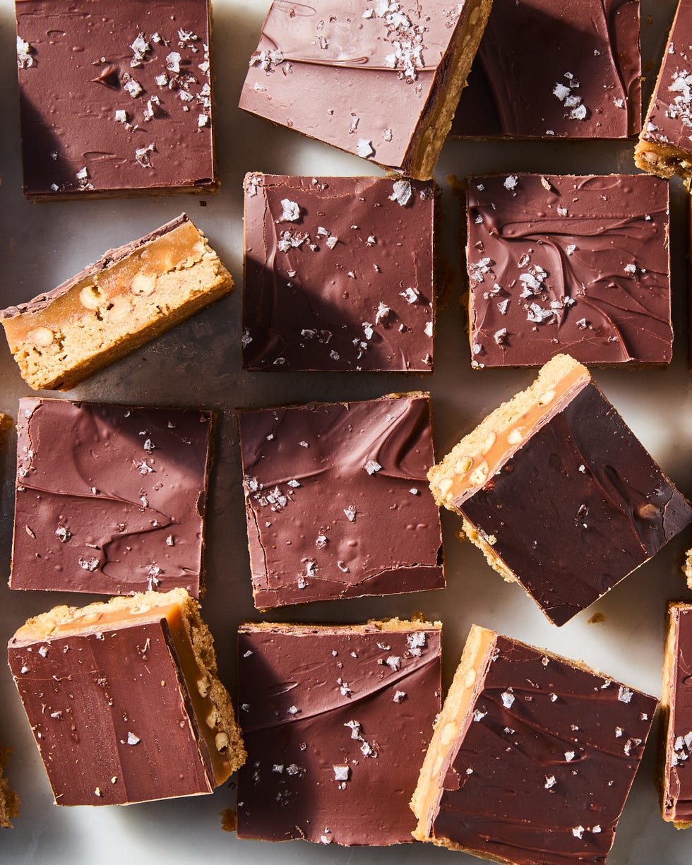 dessert bars with pretzels, coffee flavor, caramel, and chocolate