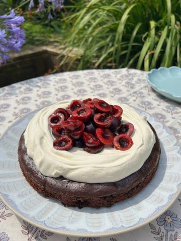 chocolate cherry cake