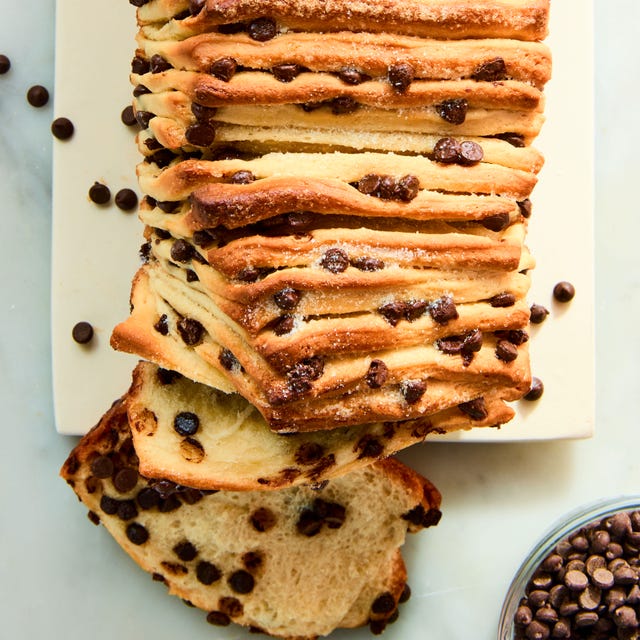 pull apart sweet bread with chocolate chips