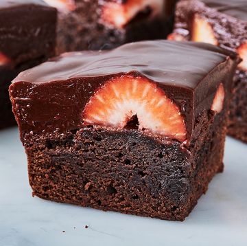 chocolate covered strawberry brownies