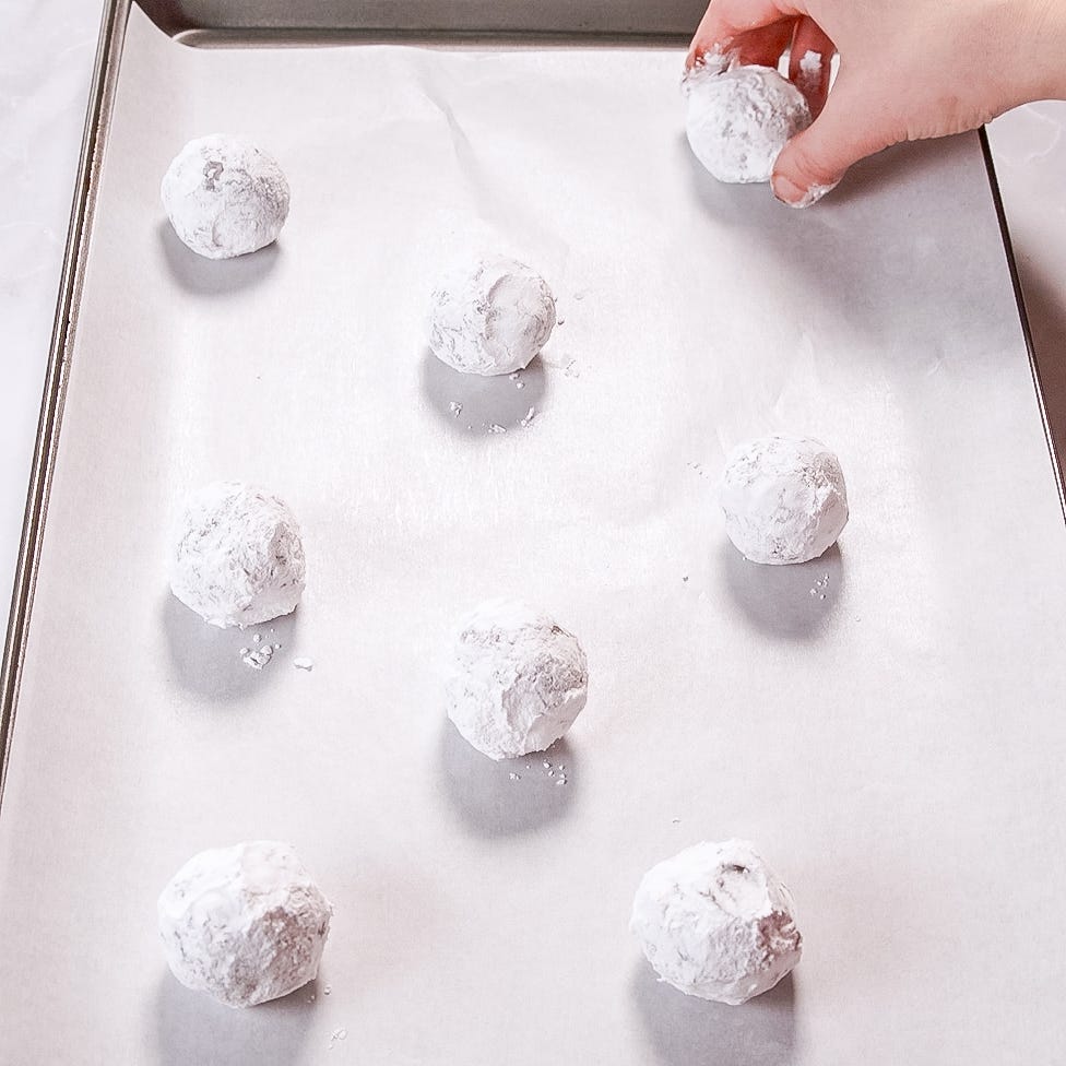 chocolate crinkle cookies stills