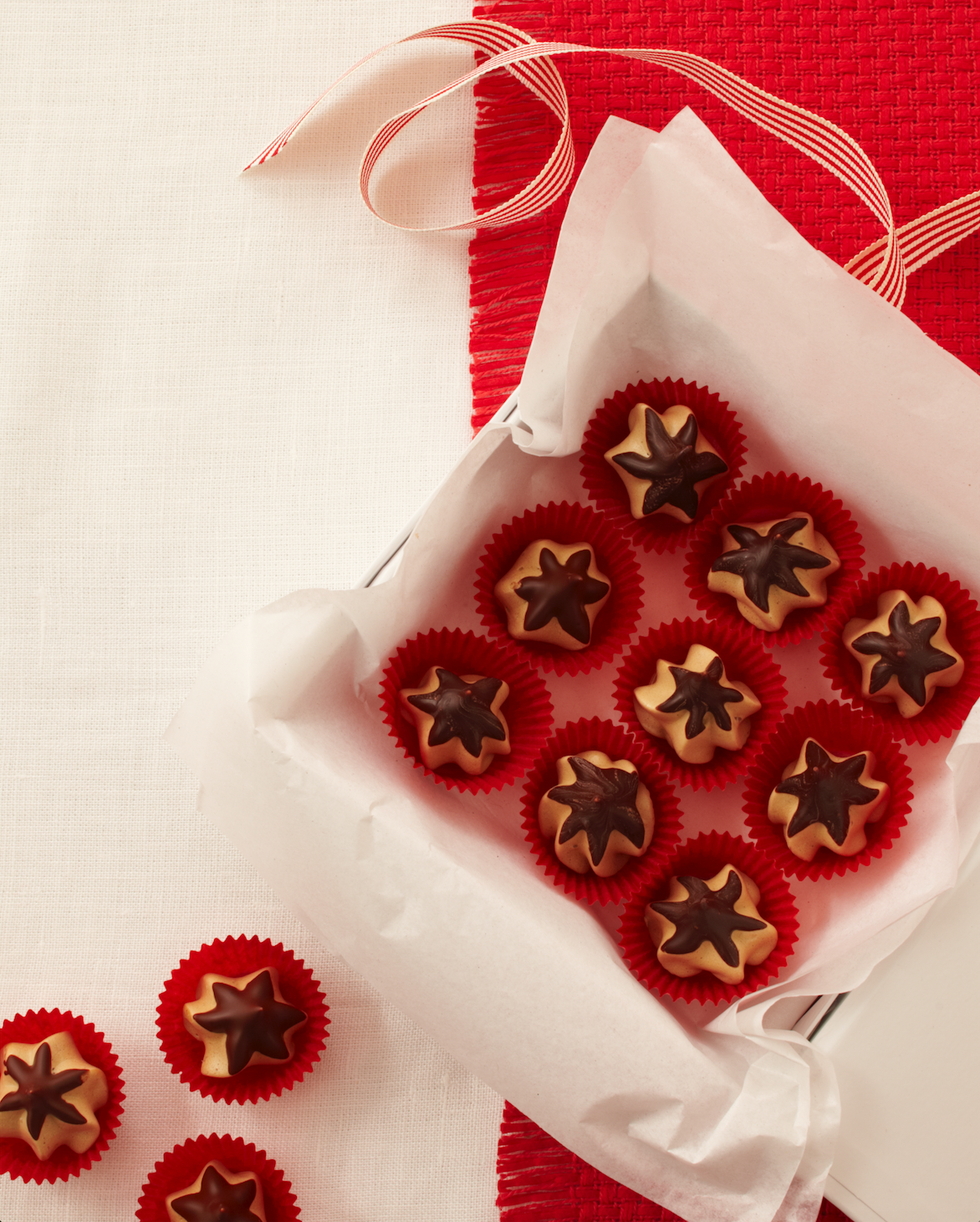 chocolate dipped coffee meringues