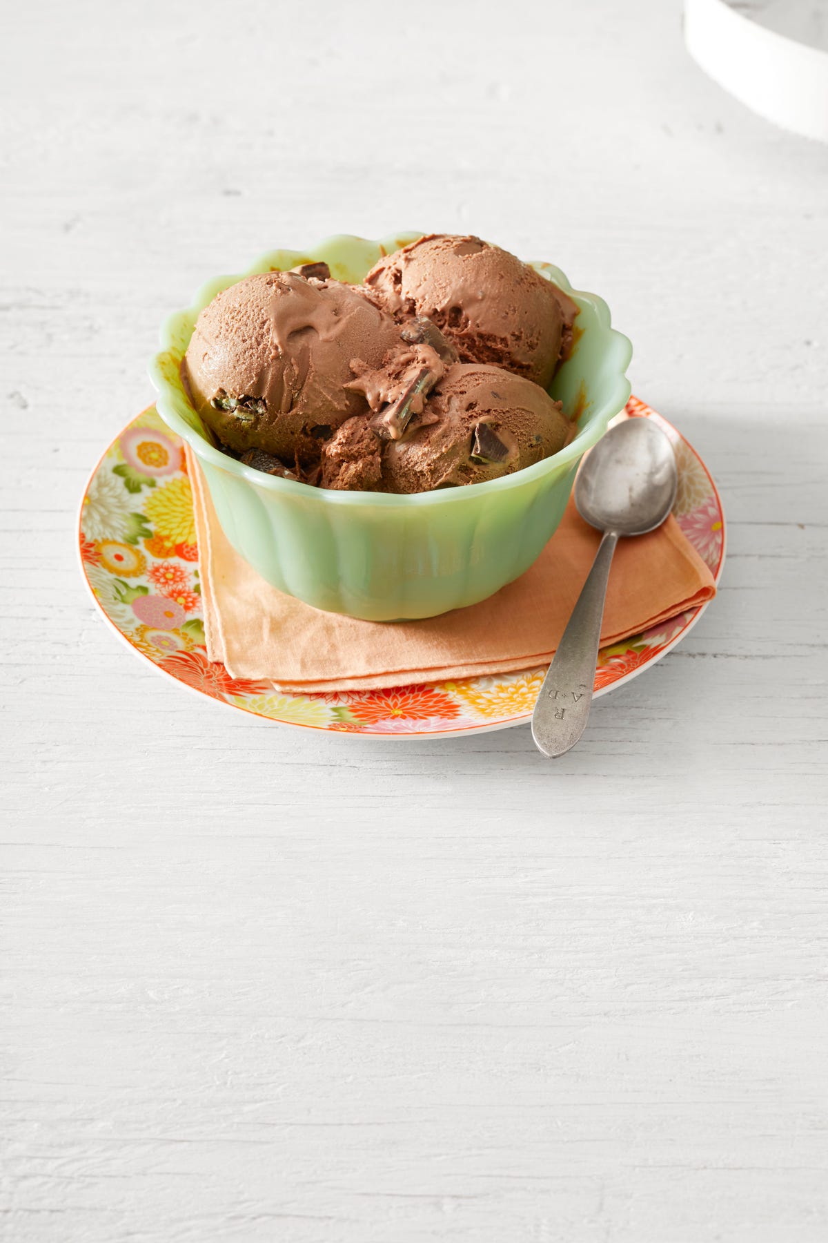 Best Chocolate-Mint Ice Cream Recipe - How to Make Chocolate-Mint Ice Cream