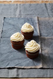 chocolate pecan cupcakes