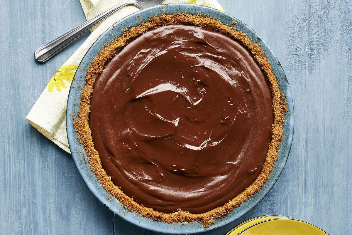 Chocolate Pie [www.thepioneerwoman.com]